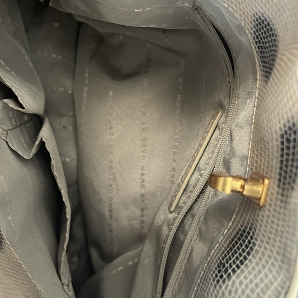 Handbag - Picture 5 of 5